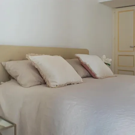 Appartement Santa Domenica *